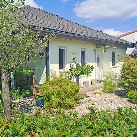 Haus Mit 3 Schlafzimmern Naehe Dresden Дом отдыха Radeburg